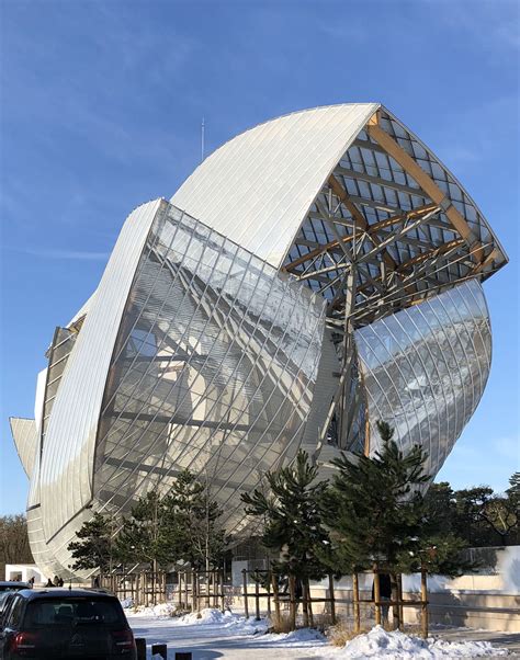 fondation louis vuitton parking